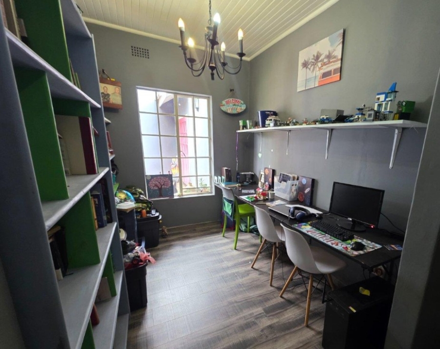 5 Bedroom Property for Sale in Golf Park Gauteng