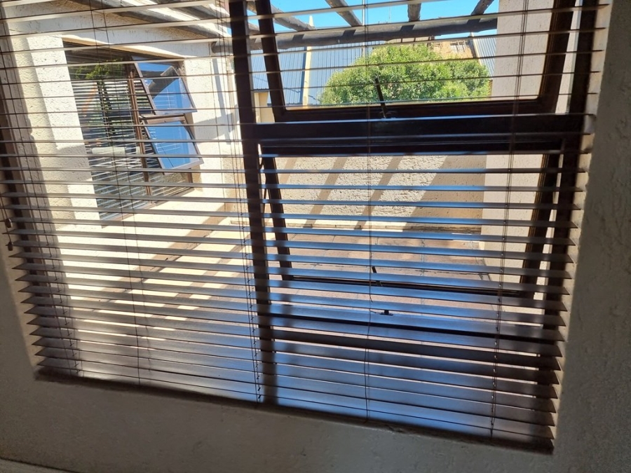 2 Bedroom Property for Sale in Eden Glen Gauteng