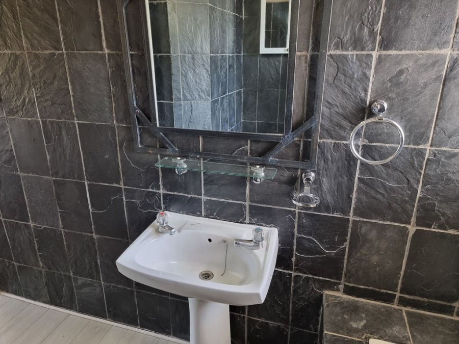 2 Bedroom Property for Sale in Eden Glen Gauteng