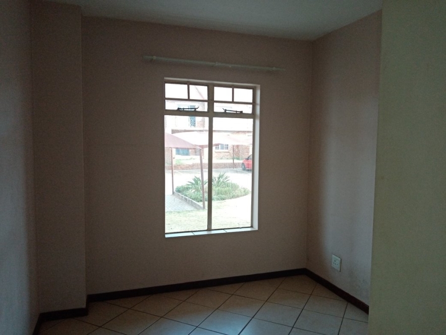 2 Bedroom Property for Sale in Wonderpark Estate Gauteng