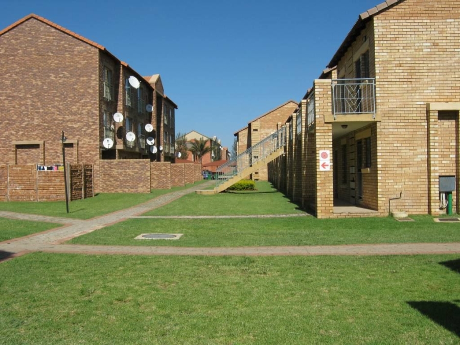 2 Bedroom Property for Sale in Wonderpark Estate Gauteng