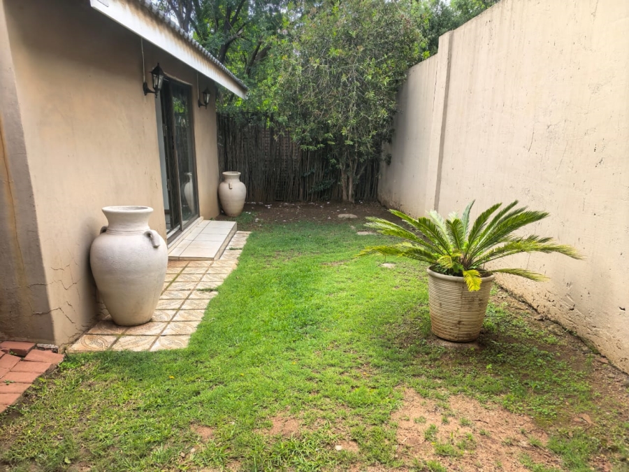 To Let 1 Bedroom Property for Rent in Florida Park Gauteng