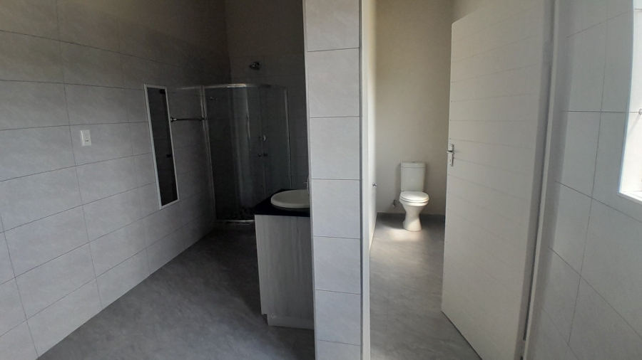 To Let 2 Bedroom Property for Rent in Glen Austin Gauteng