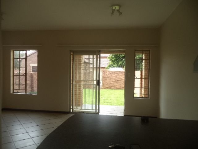 To Let 2 Bedroom Property for Rent in Mooikloof Ridge Gauteng