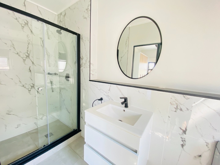 To Let 2 Bedroom Property for Rent in Waterfall Gauteng