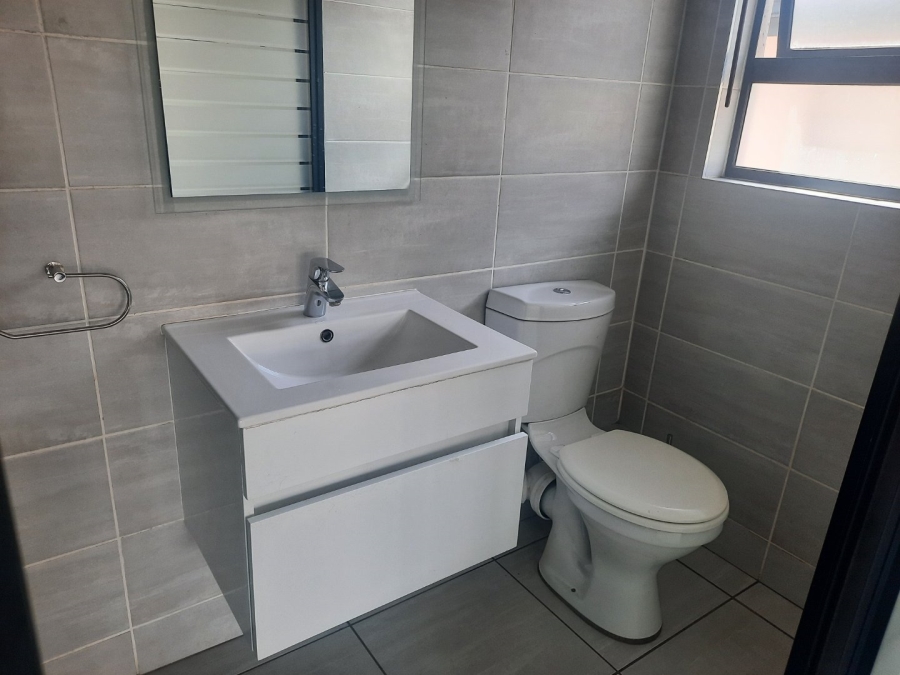 1 Bedroom Property for Sale in Waterfall Heights Gauteng