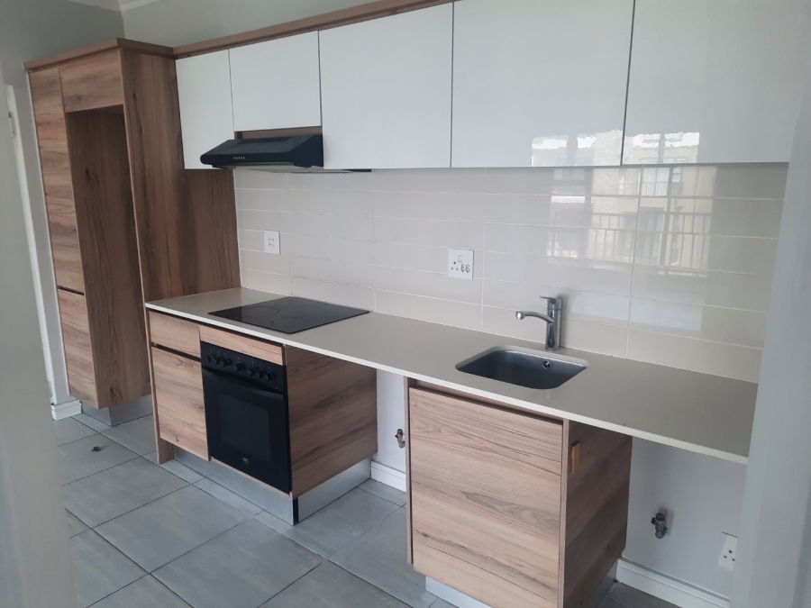 1 Bedroom Property for Sale in Waterfall Heights Gauteng