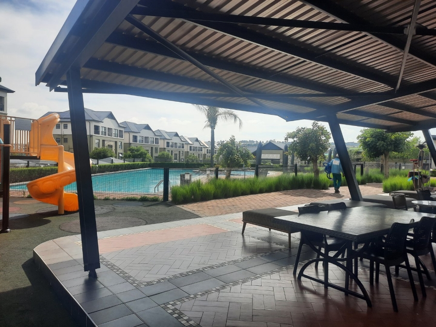 1 Bedroom Property for Sale in Waterfall Heights Gauteng