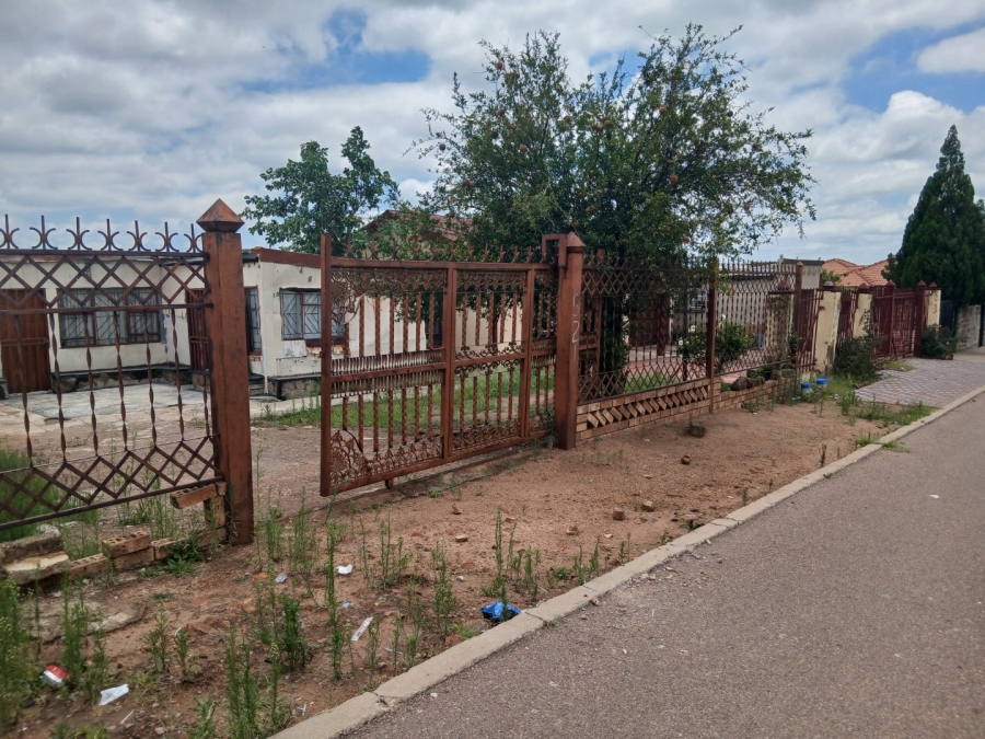  Bedroom Property for Sale in Soshanguve M Gauteng