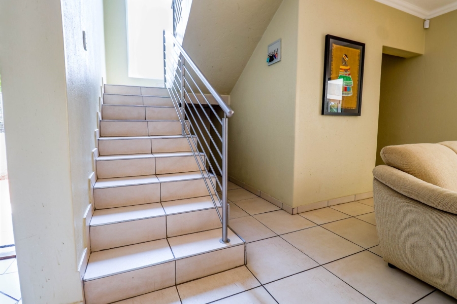 9 Bedroom Property for Sale in Lynnwood Glen Gauteng