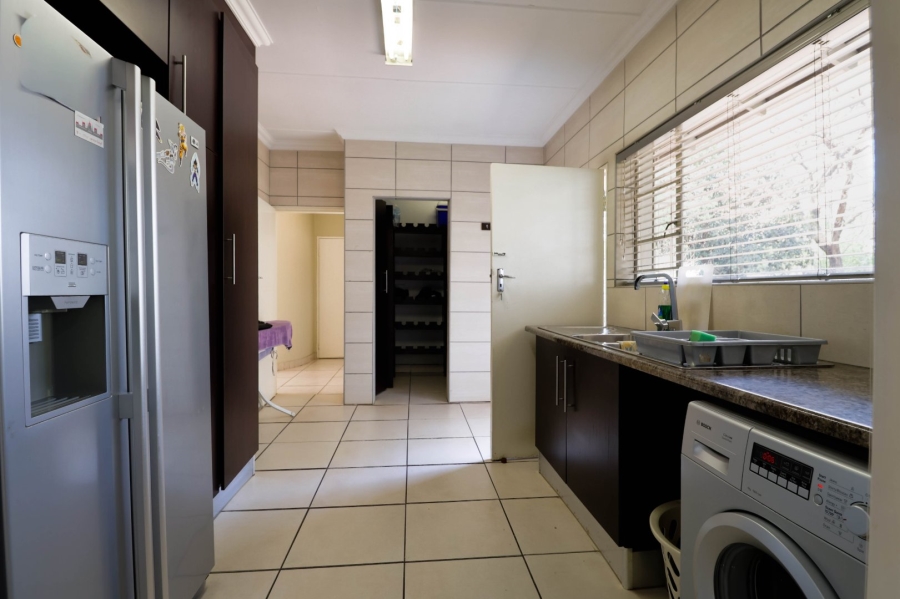 9 Bedroom Property for Sale in Lynnwood Glen Gauteng
