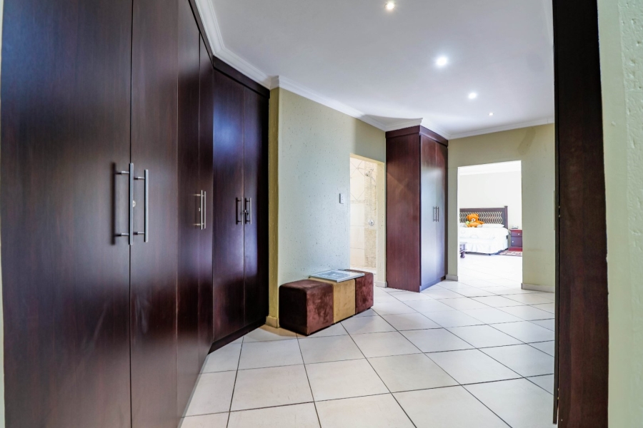 9 Bedroom Property for Sale in Lynnwood Glen Gauteng