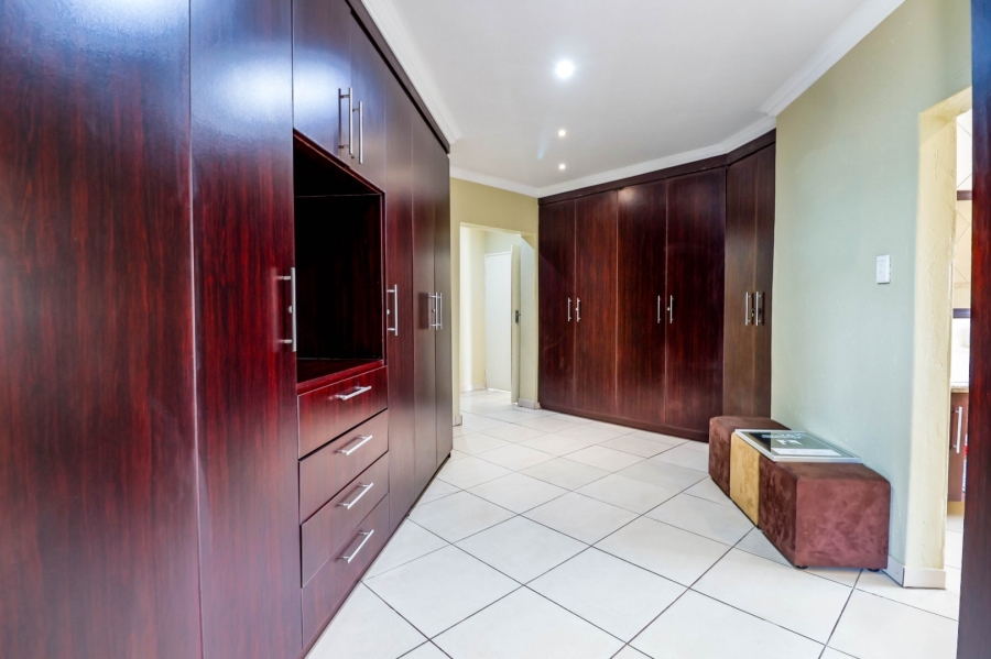 9 Bedroom Property for Sale in Lynnwood Glen Gauteng