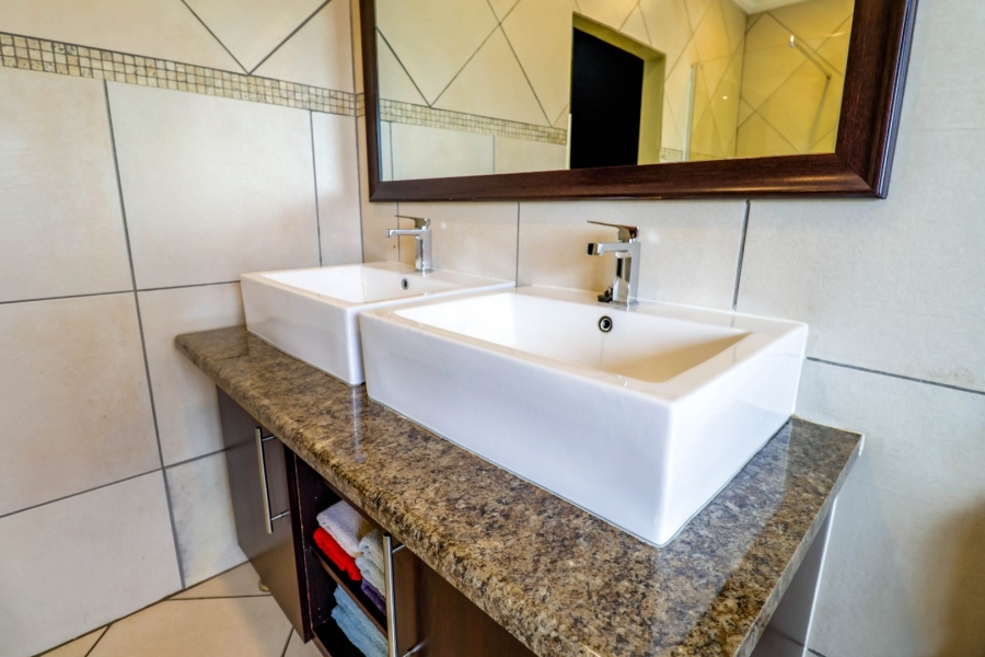 9 Bedroom Property for Sale in Lynnwood Glen Gauteng