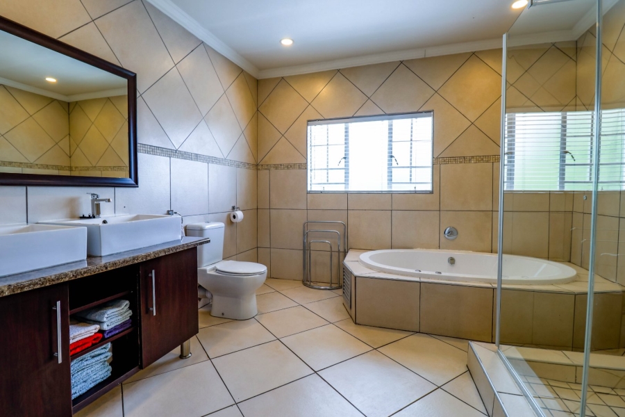 9 Bedroom Property for Sale in Lynnwood Glen Gauteng