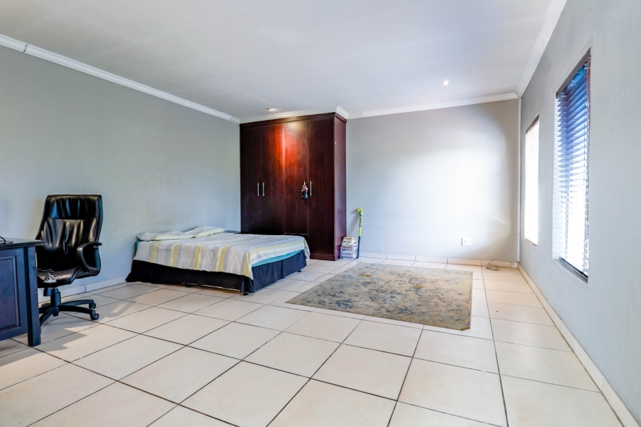 9 Bedroom Property for Sale in Lynnwood Glen Gauteng