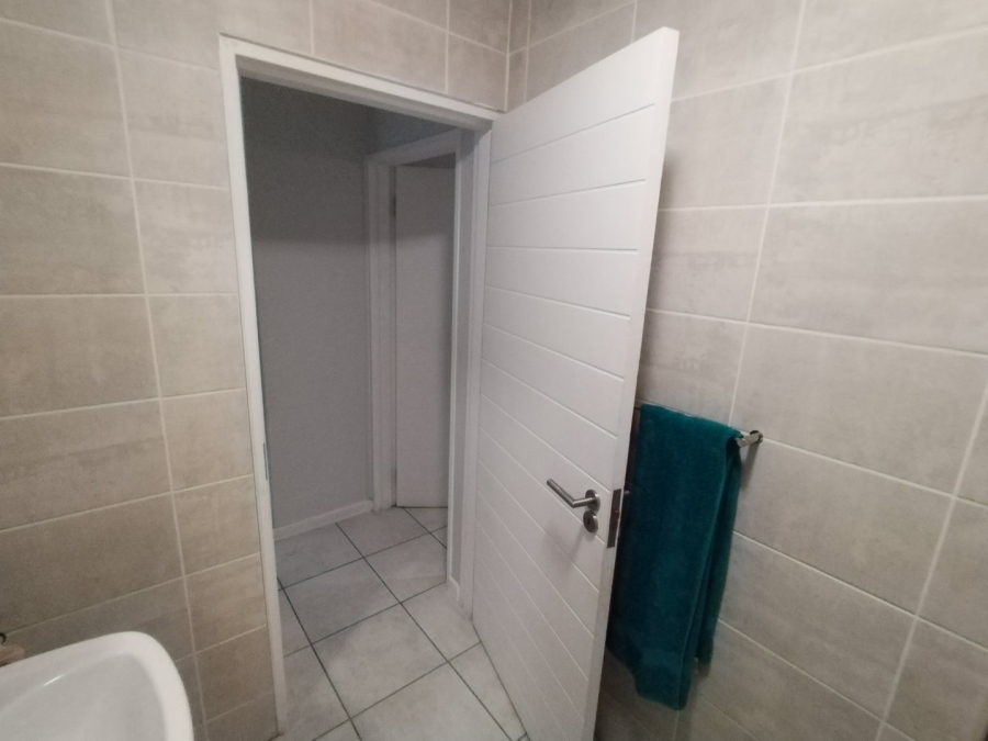 To Let 2 Bedroom Property for Rent in Comet Gauteng