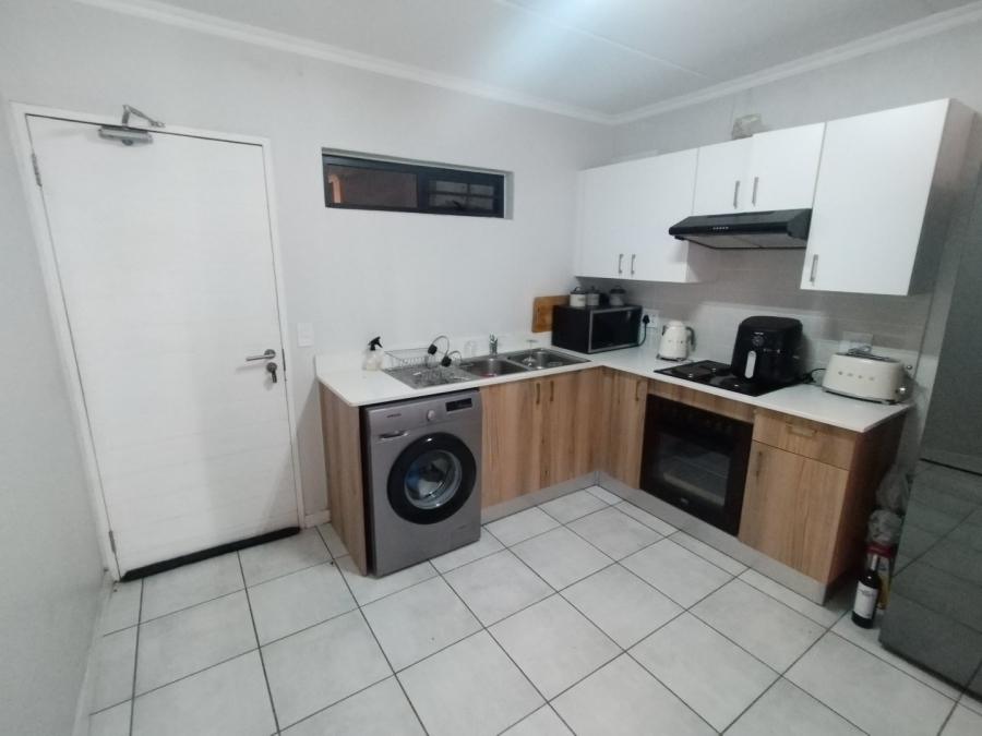 To Let 2 Bedroom Property for Rent in Comet Gauteng