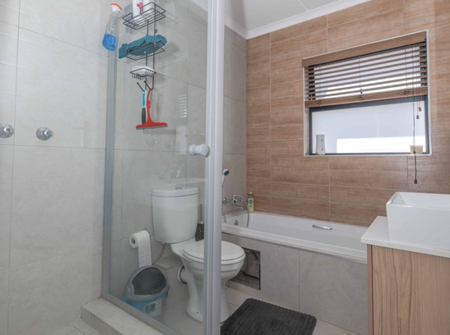 2 Bedroom Property for Sale in Modderfontein Gauteng