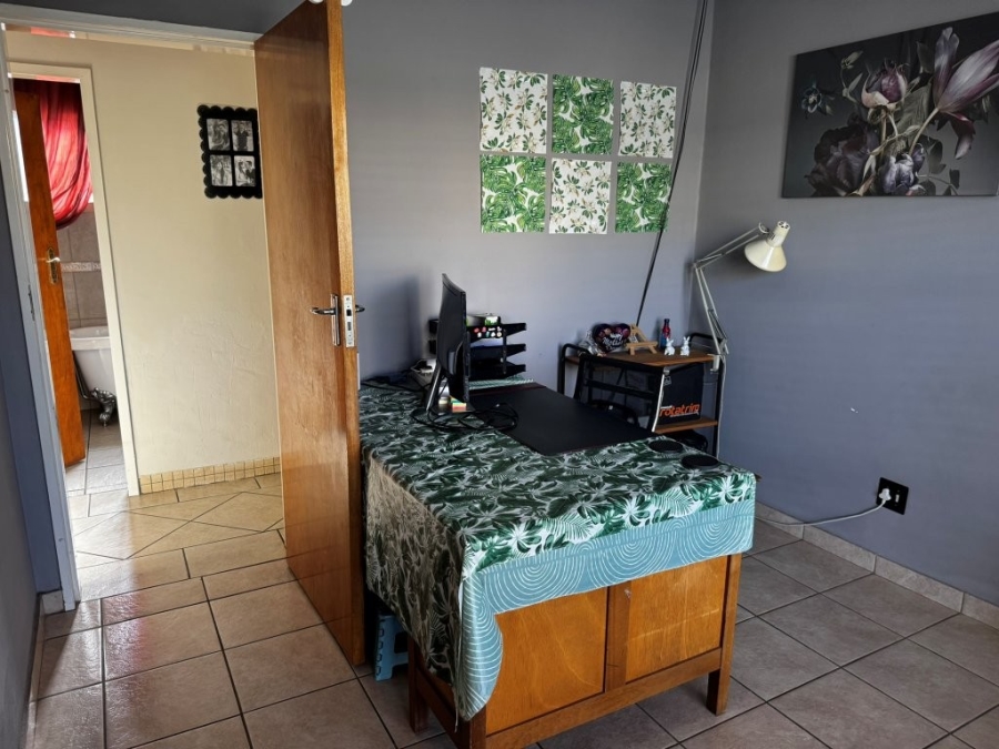 4 Bedroom Property for Sale in Birchleigh Gauteng