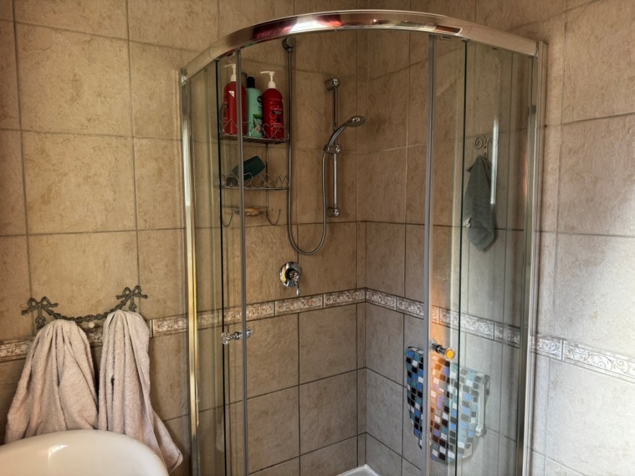 4 Bedroom Property for Sale in Birchleigh Gauteng