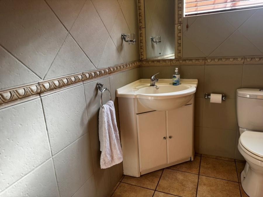 4 Bedroom Property for Sale in Birchleigh Gauteng