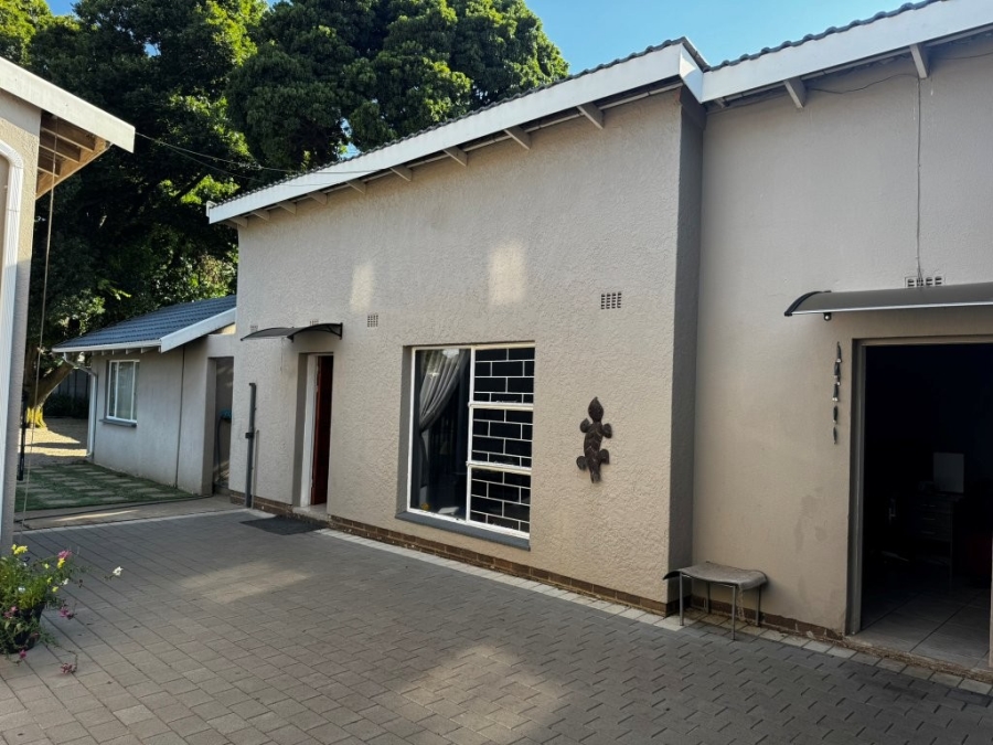 4 Bedroom Property for Sale in Birchleigh Gauteng
