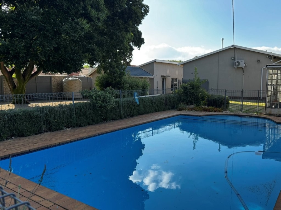 4 Bedroom Property for Sale in Birchleigh Gauteng