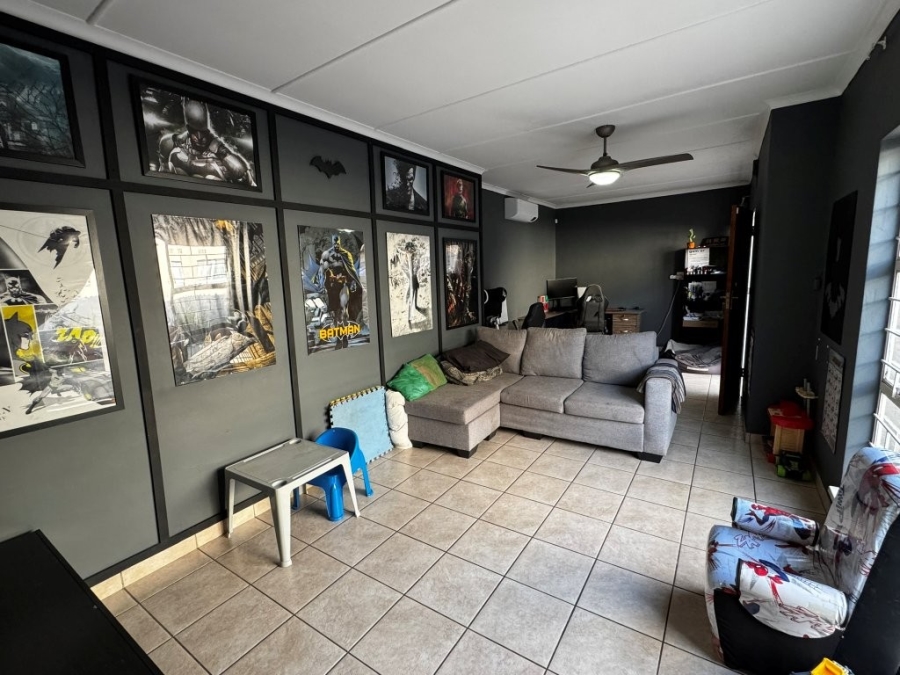 4 Bedroom Property for Sale in Birchleigh Gauteng