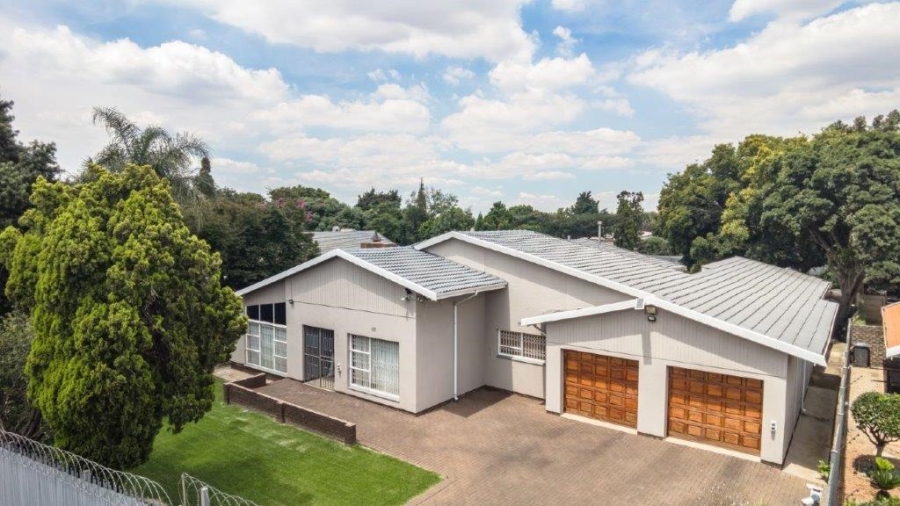 4 Bedroom Property for Sale in Birchleigh Gauteng
