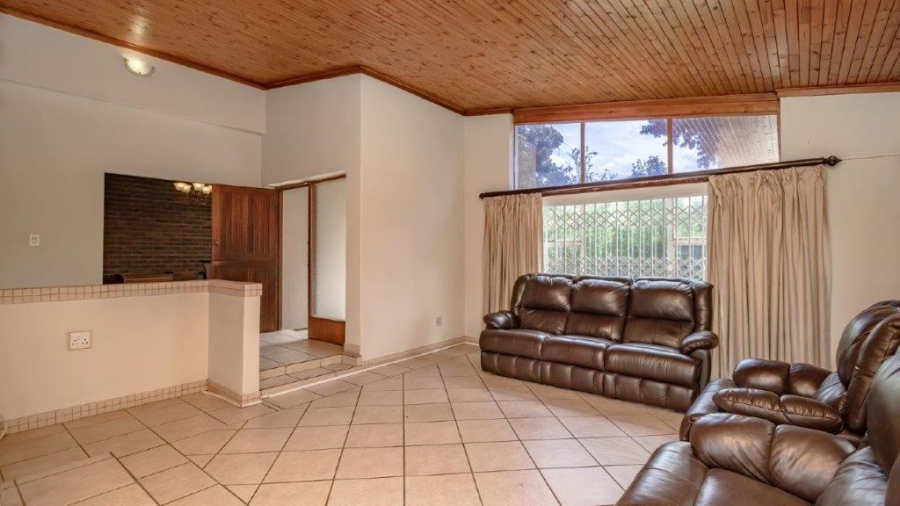 4 Bedroom Property for Sale in Birchleigh Gauteng