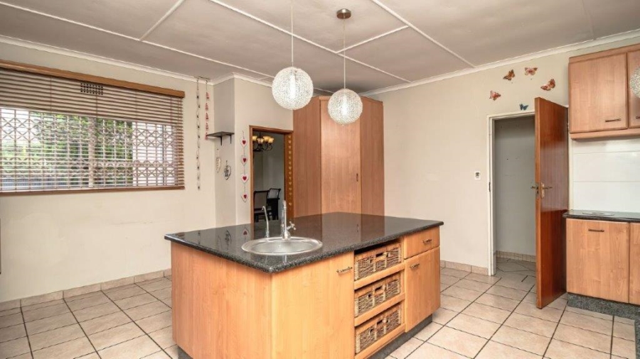 4 Bedroom Property for Sale in Birchleigh Gauteng