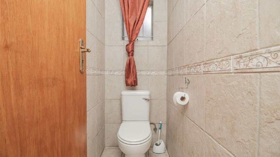 4 Bedroom Property for Sale in Birchleigh Gauteng