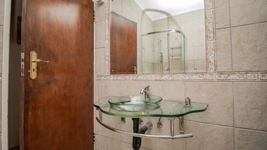 4 Bedroom Property for Sale in Birchleigh Gauteng