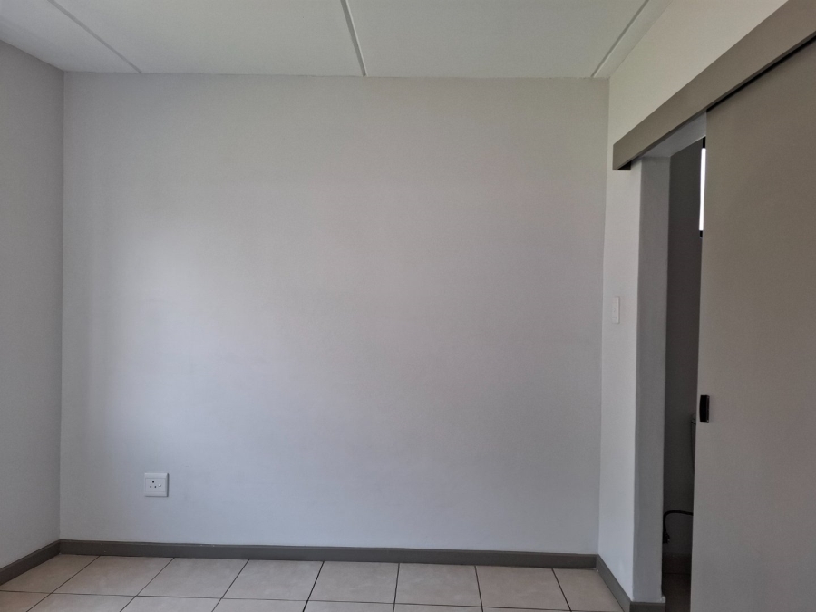 2 Bedroom Property for Sale in Elardus Park Gauteng