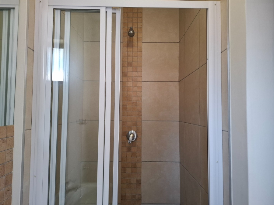 2 Bedroom Property for Sale in Elardus Park Gauteng