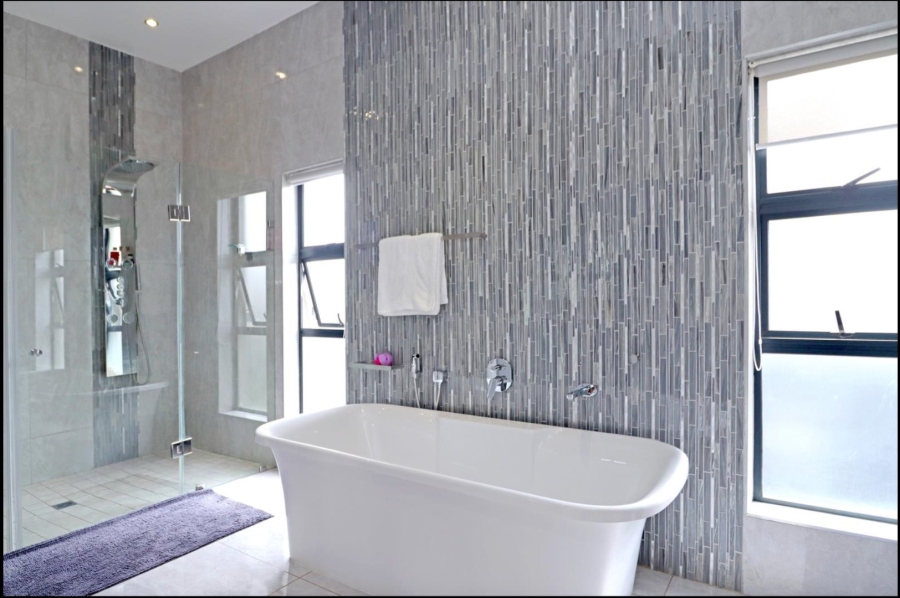 4 Bedroom Property for Sale in Midstream Estate Gauteng