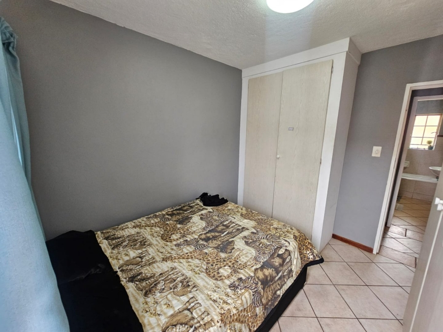 To Let 2 Bedroom Property for Rent in Monavoni Gauteng