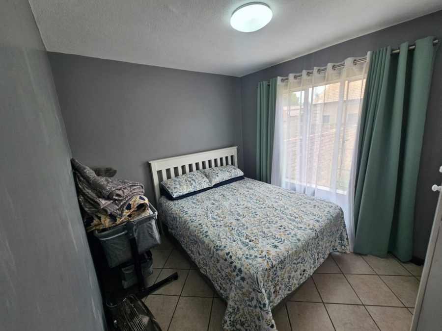 To Let 2 Bedroom Property for Rent in Monavoni Gauteng