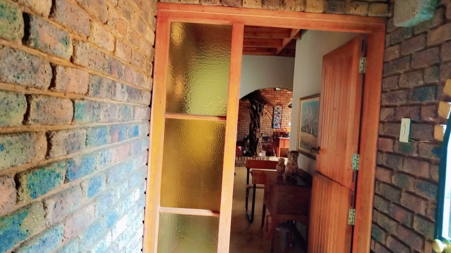 To Let 4 Bedroom Property for Rent in Dorandia Gauteng