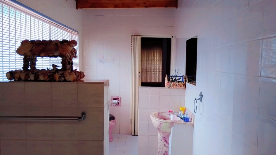 To Let 4 Bedroom Property for Rent in Dorandia Gauteng