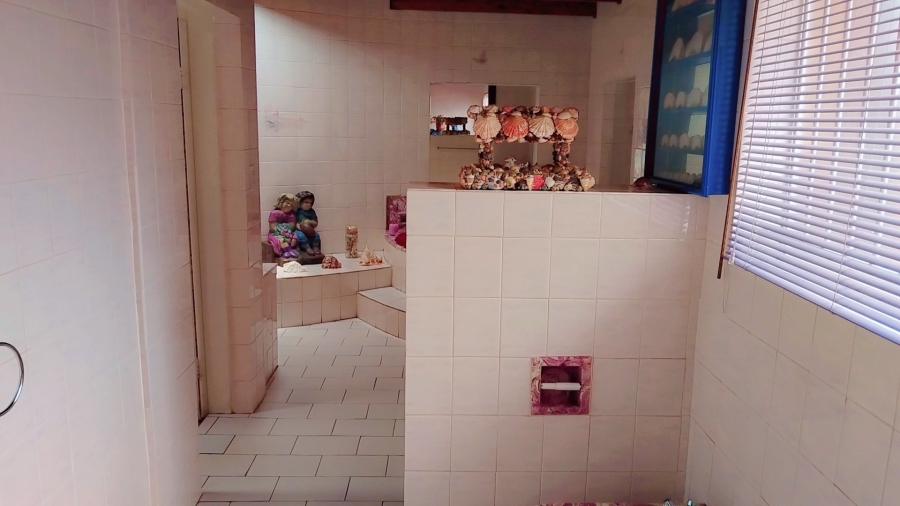 To Let 4 Bedroom Property for Rent in Dorandia Gauteng