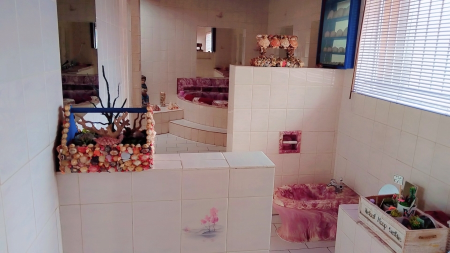 To Let 4 Bedroom Property for Rent in Dorandia Gauteng