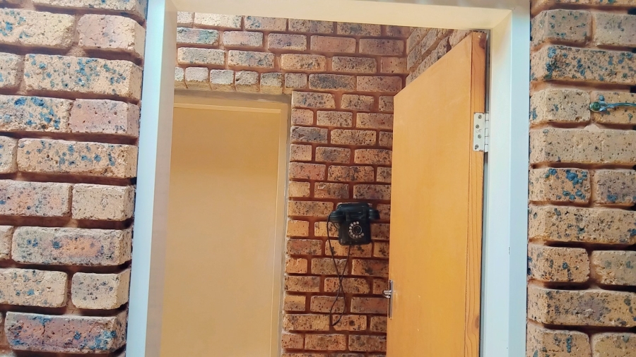 To Let 4 Bedroom Property for Rent in Dorandia Gauteng