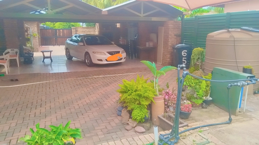 To Let 4 Bedroom Property for Rent in Dorandia Gauteng