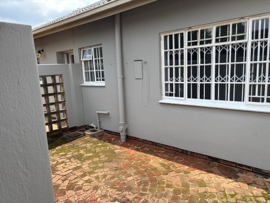 2 Bedroom Property for Sale in Garsfontein Gauteng