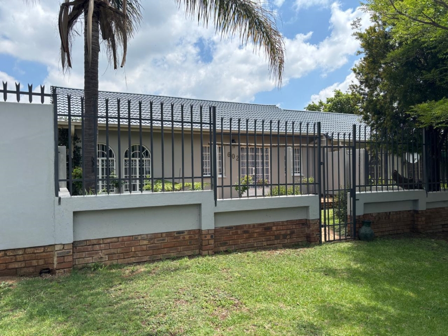 2 Bedroom Property for Sale in Garsfontein Gauteng