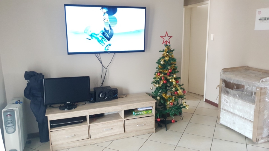 2 Bedroom Property for Sale in Monavoni Gauteng