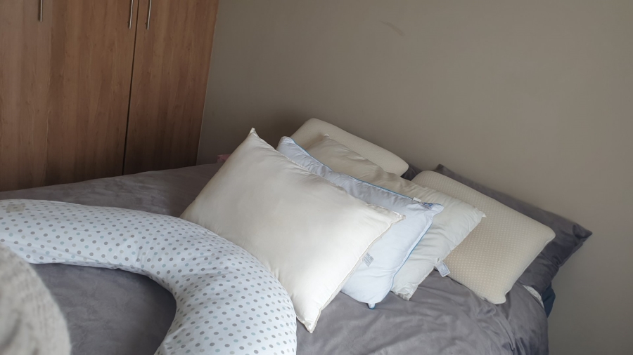 2 Bedroom Property for Sale in Monavoni Gauteng