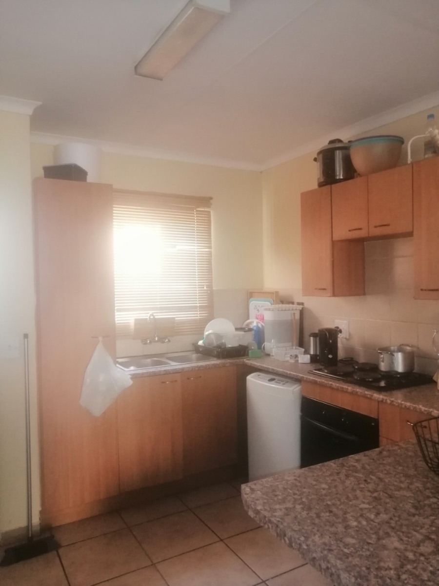 To Let 2 Bedroom Property for Rent in Kosmosdal Gauteng